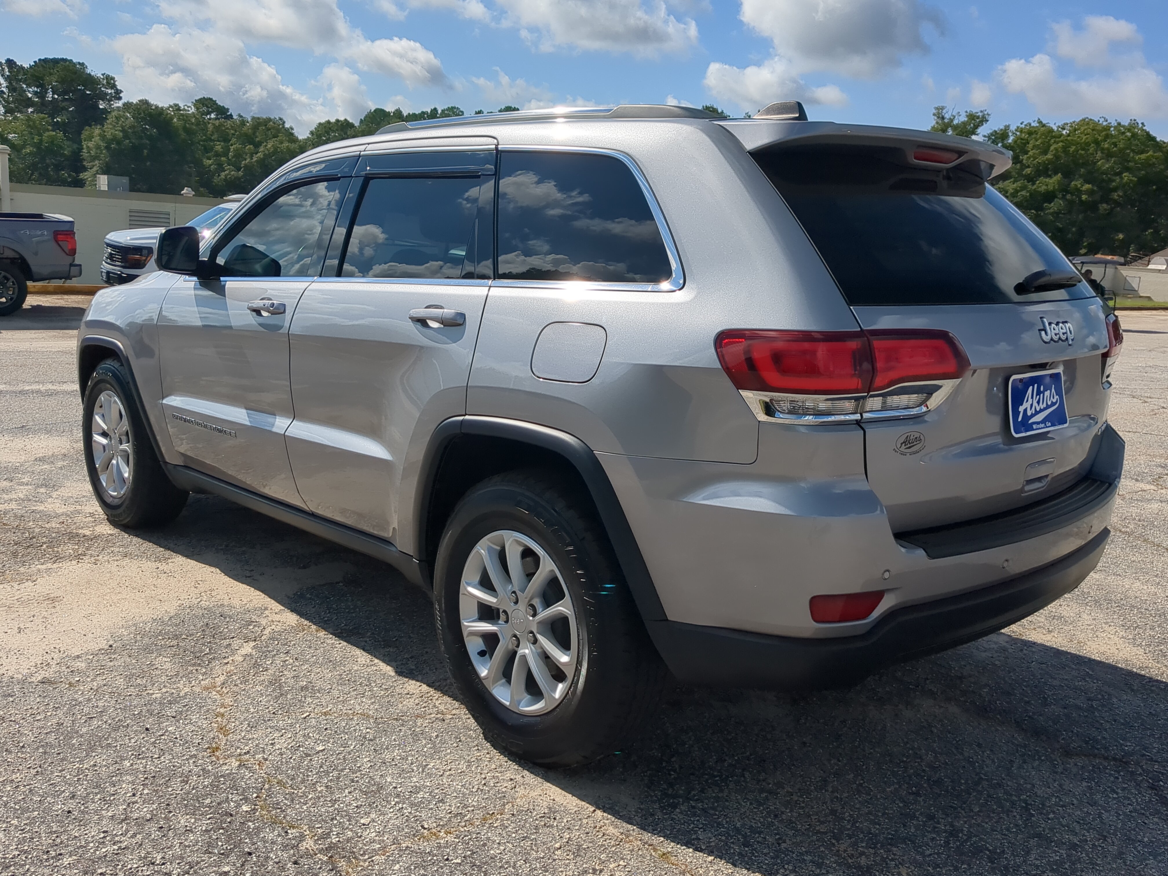 Used 2021 Jeep Grand Cherokee Laredo RWD image 5