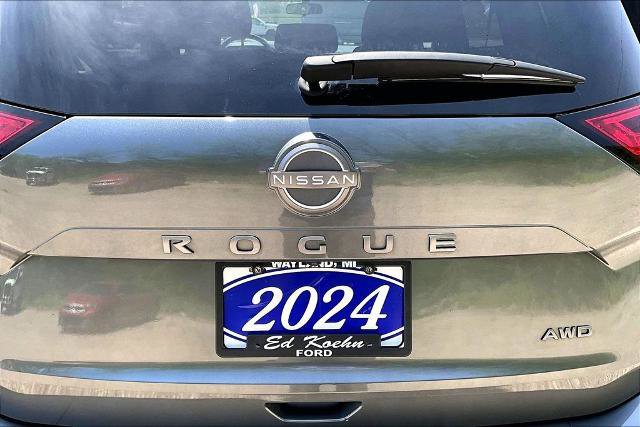 Used 2024 Nissan Rogue S AWD/4WD image 8