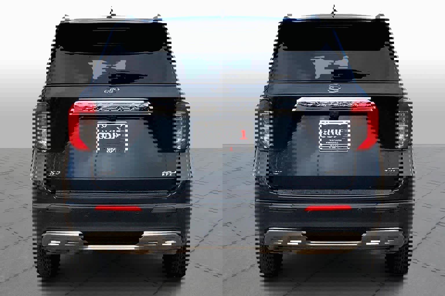 Certified 2022 Ford Explorer XLT w/ Equipment Group 202A image 2