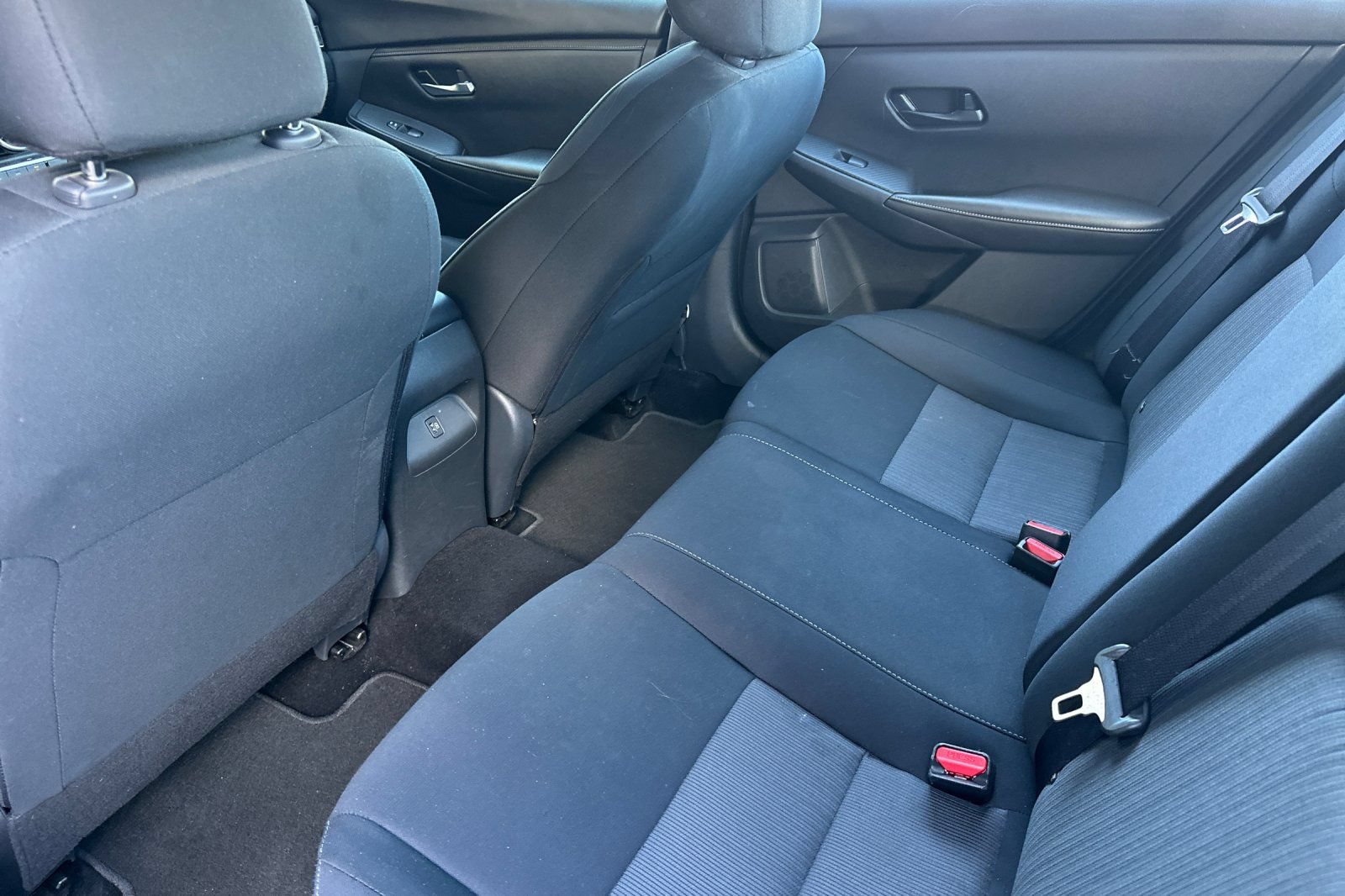 Used 2025 Nissan Sentra SV FWD image 11