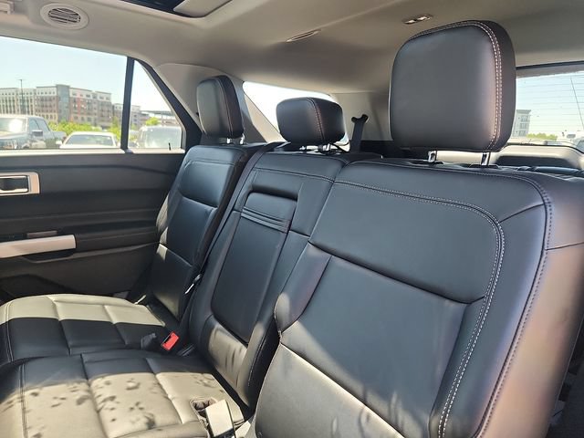 Certified 2024 Ford Explorer XLT w/ Equipment Group 202A AWD/4WD image 25