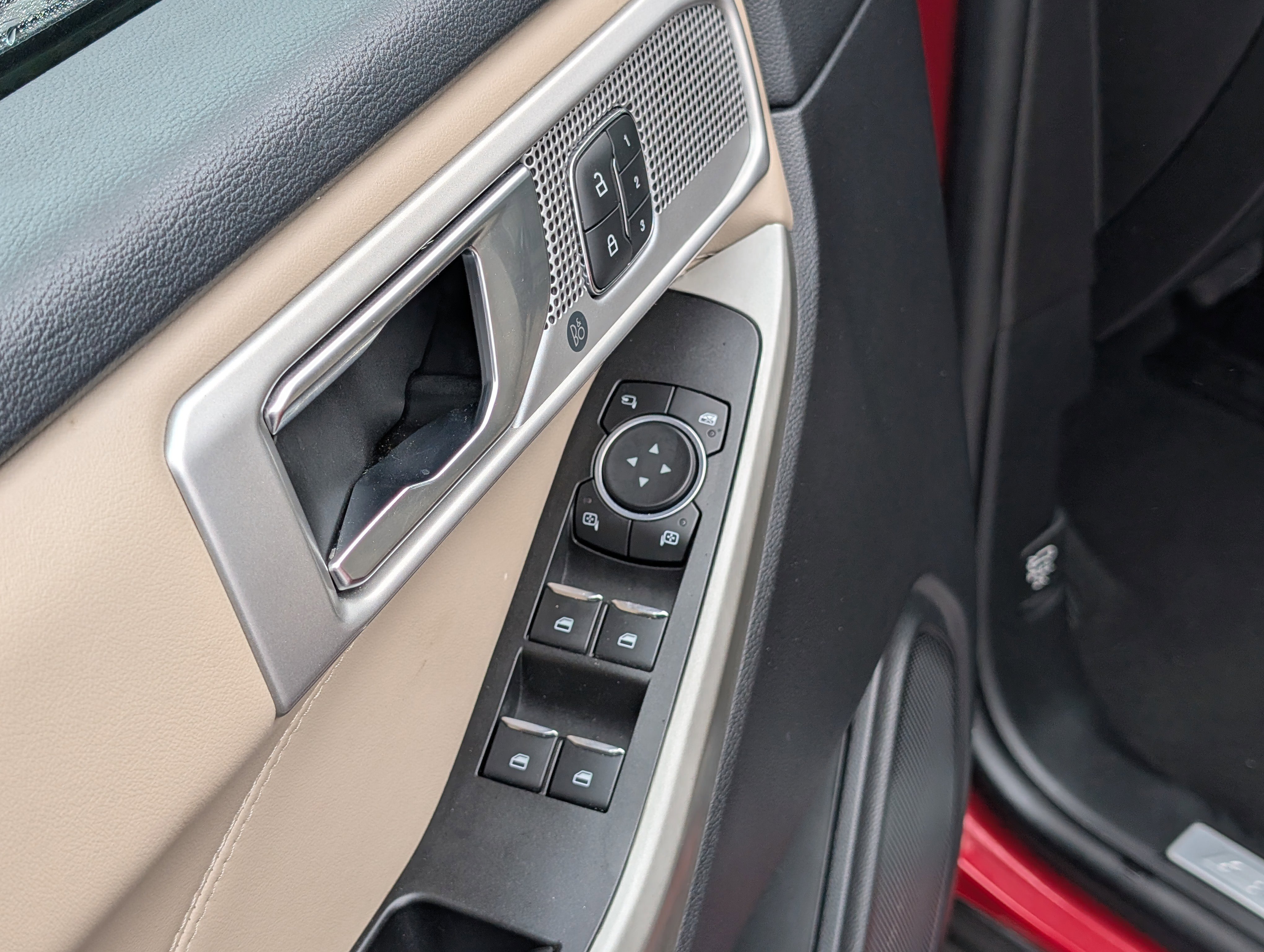 Certified 2022 Ford Explorer Limited w/ Equipment Group 301A image 23