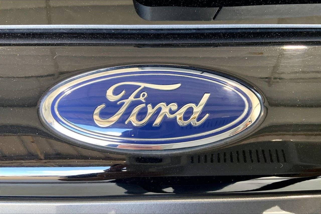 Certified 2023 Ford Explorer XLT w/ Equipment Group 202A RWD image 7