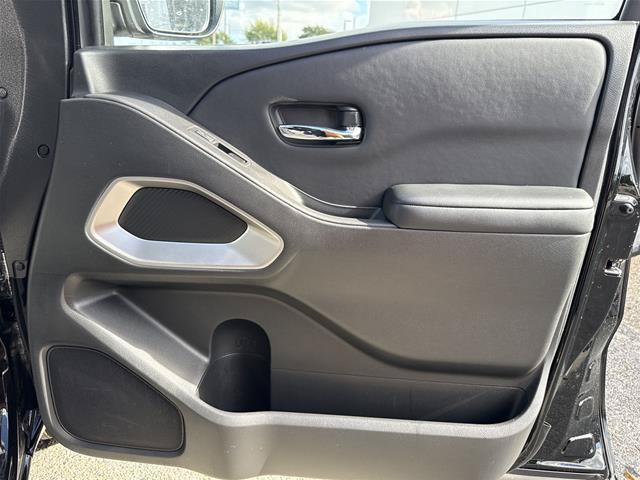 Used 2025 Nissan Frontier SV RWD image 21