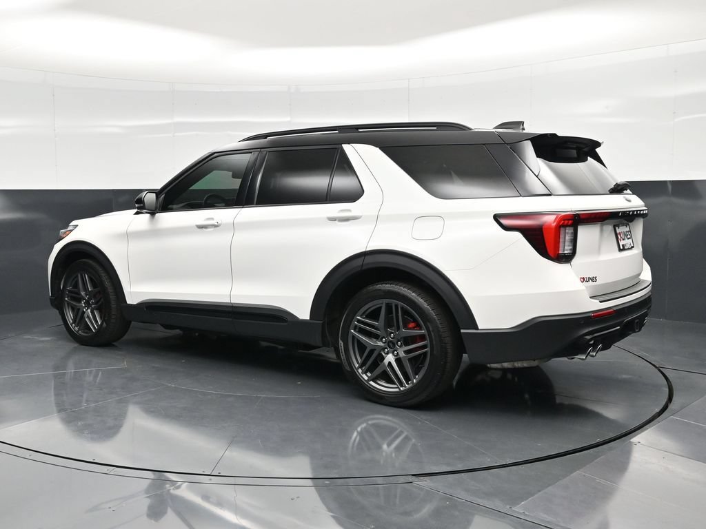 Certified 2025 Ford Explorer ST AWD/4WD image 7