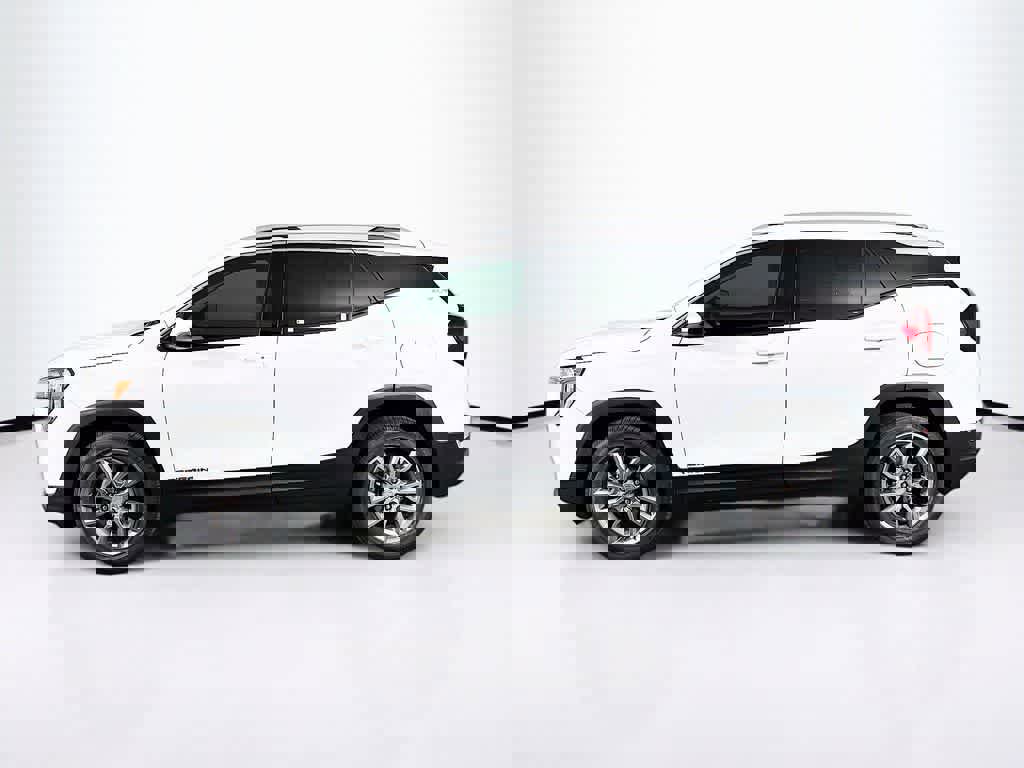 Used 2024 GMC Terrain SLT image 2