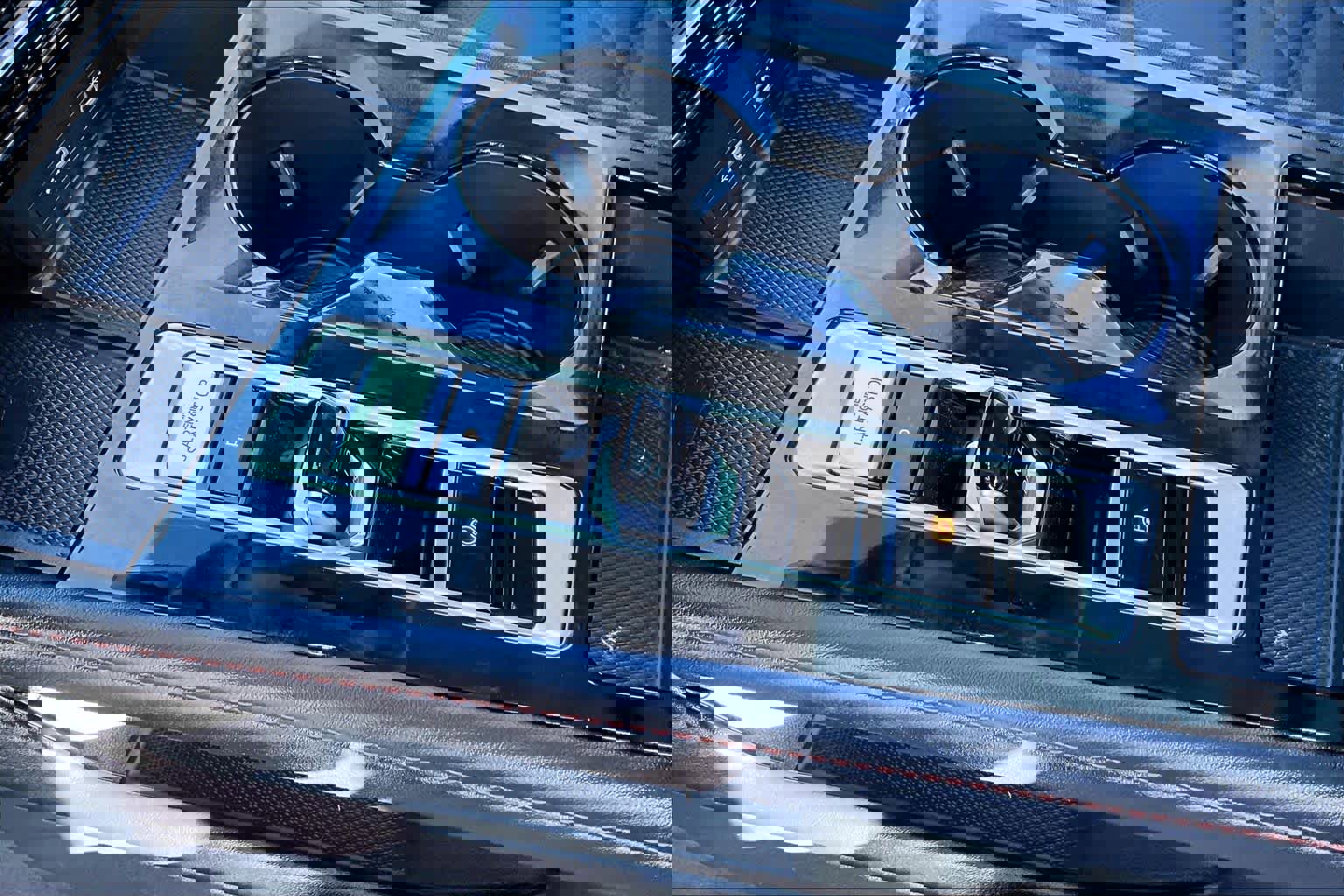 Used 2024 Volkswagen Atlas Peak Edition SE AWD/4WD image 16