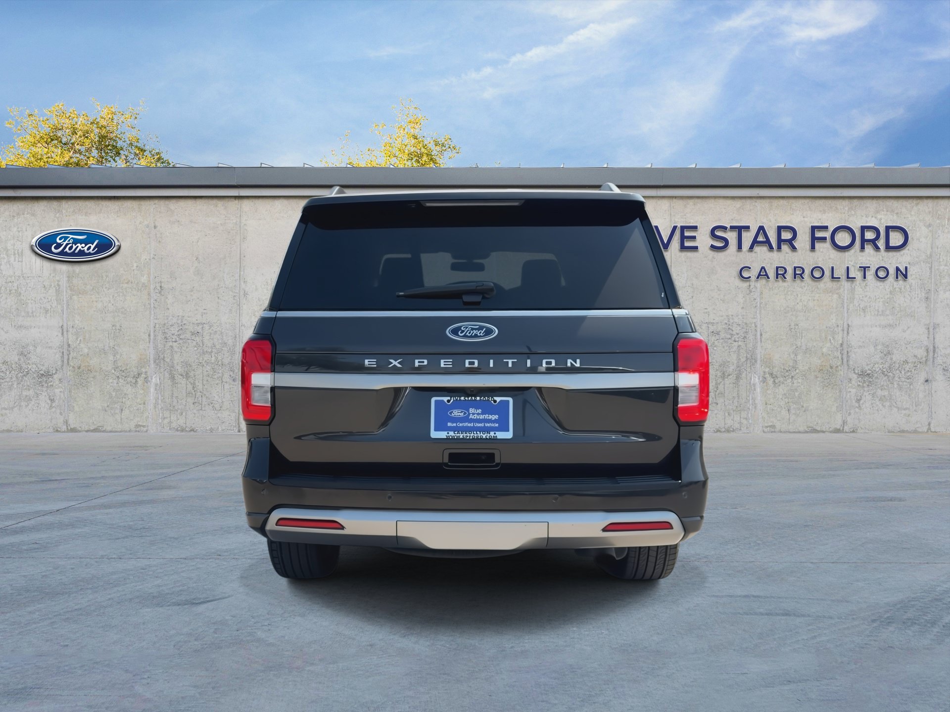 Certified 2022 Ford Expedition XLT RWD image 7