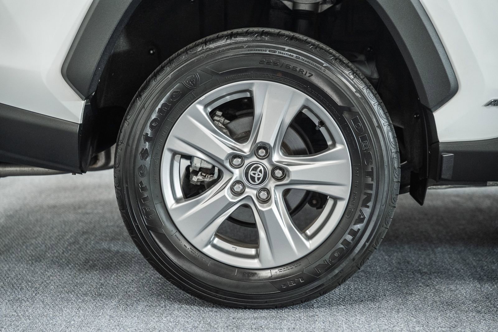 Used 2024 Toyota RAV4 XLE w/ Convenience Package image 21