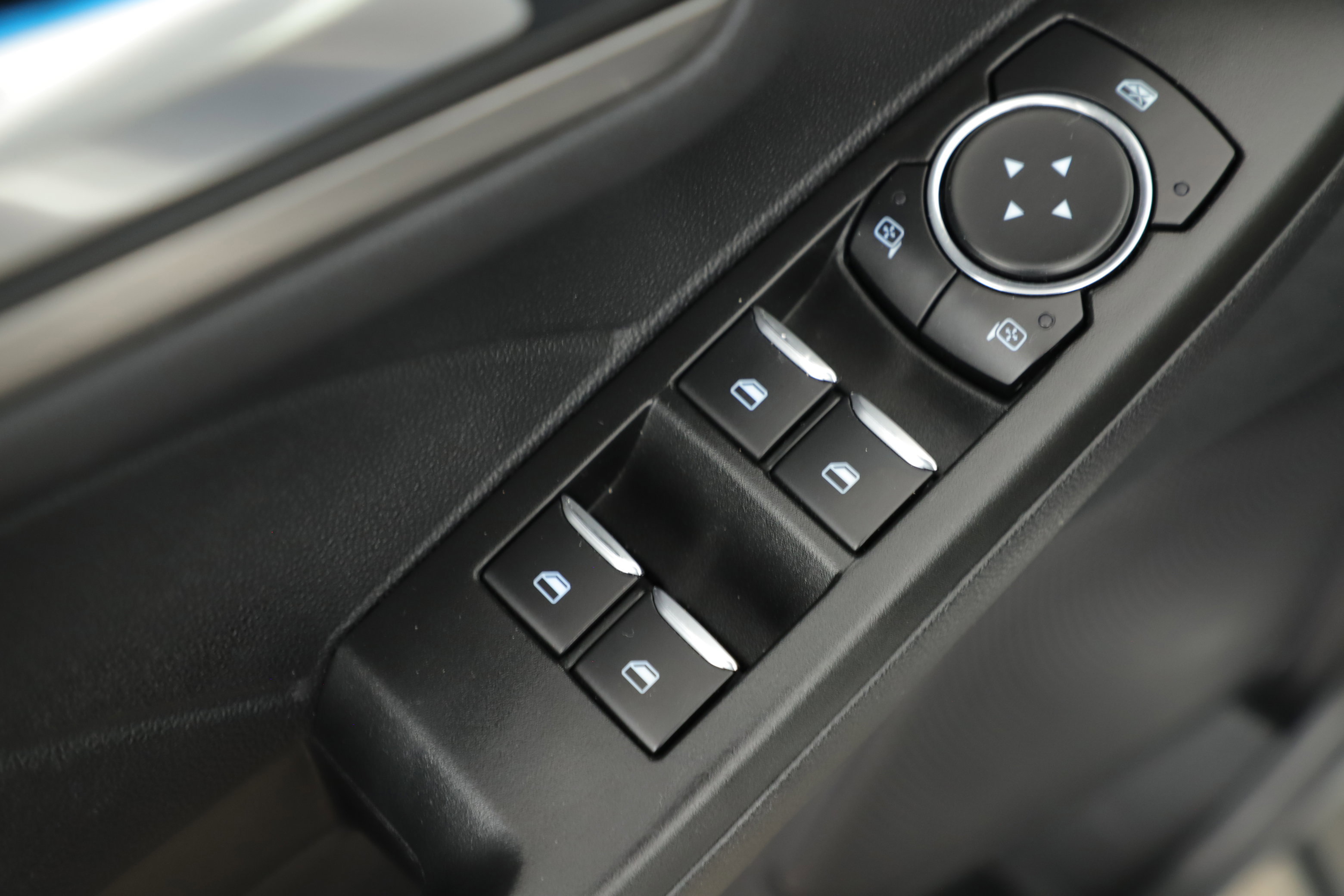 Certified 2021 Ford Escape Titanium image 9