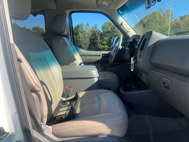 Used 2020 Nissan NV 3500 SL image 30