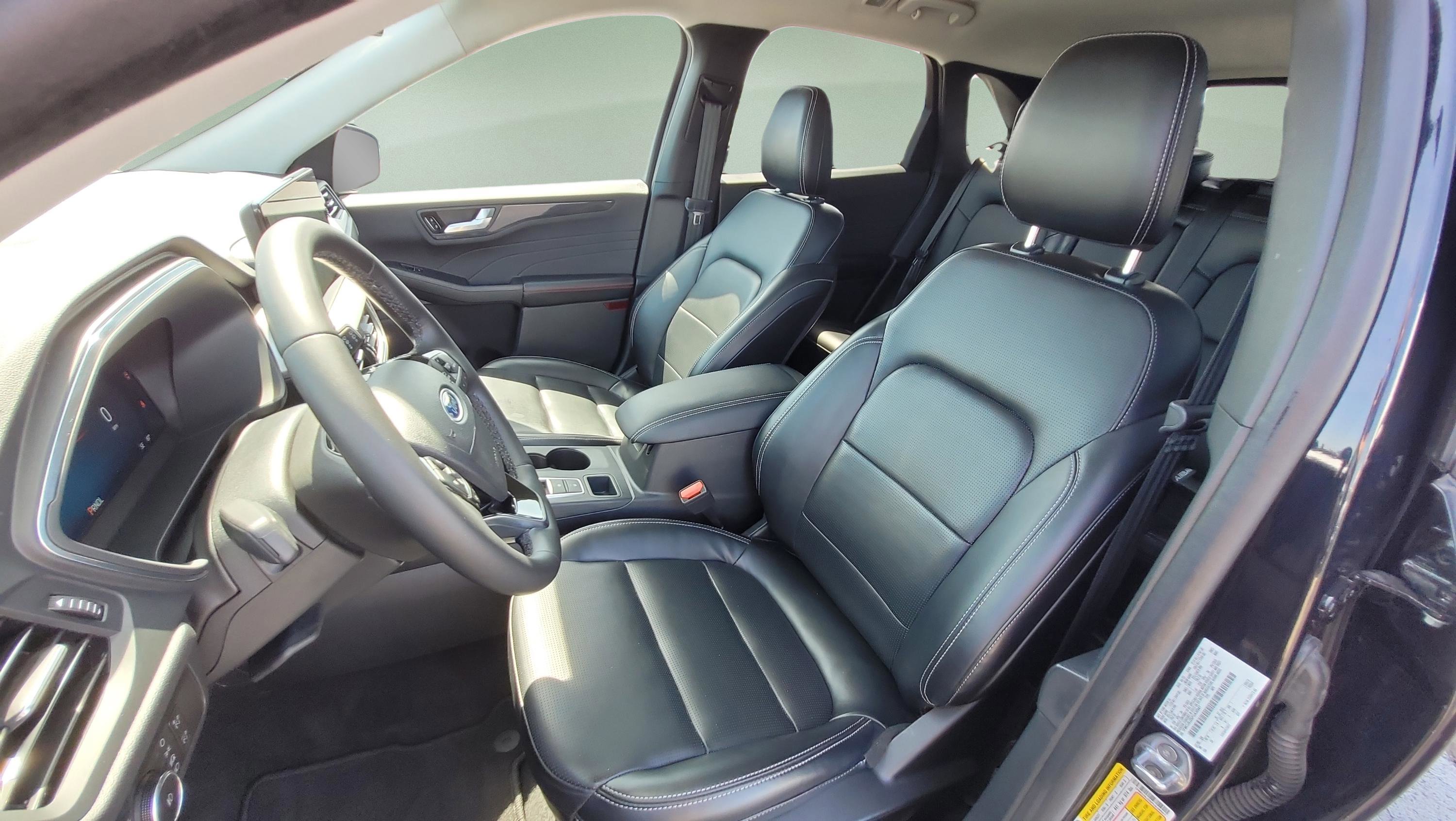 Certified 2023 Ford Escape Platinum AWD/4WD image 26
