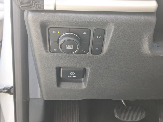 Certified 2025 Ford Expedition Active image 13