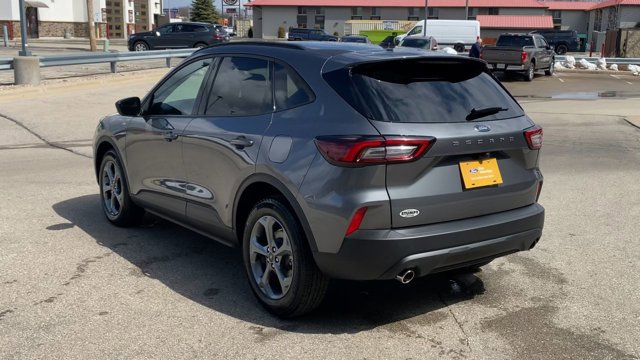Certified 2025 Ford Escape ST-Line w/ Cold Weather Package FWD image 8