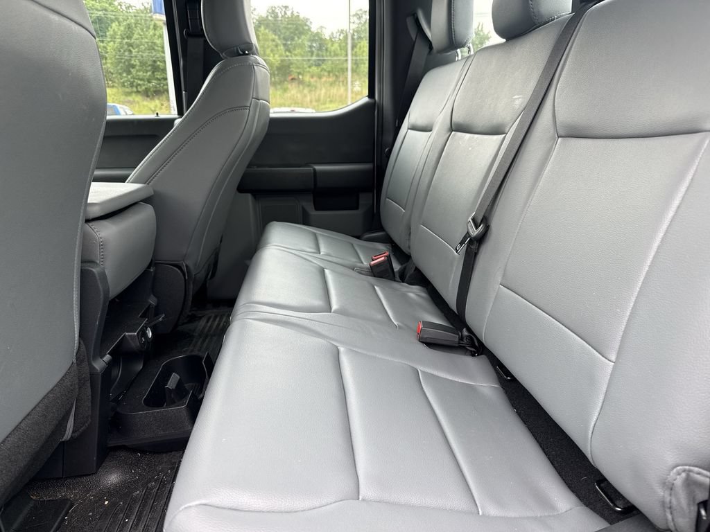 Certified 2025 Ford F250 XL w/ XL Chrome Package RWD image 22