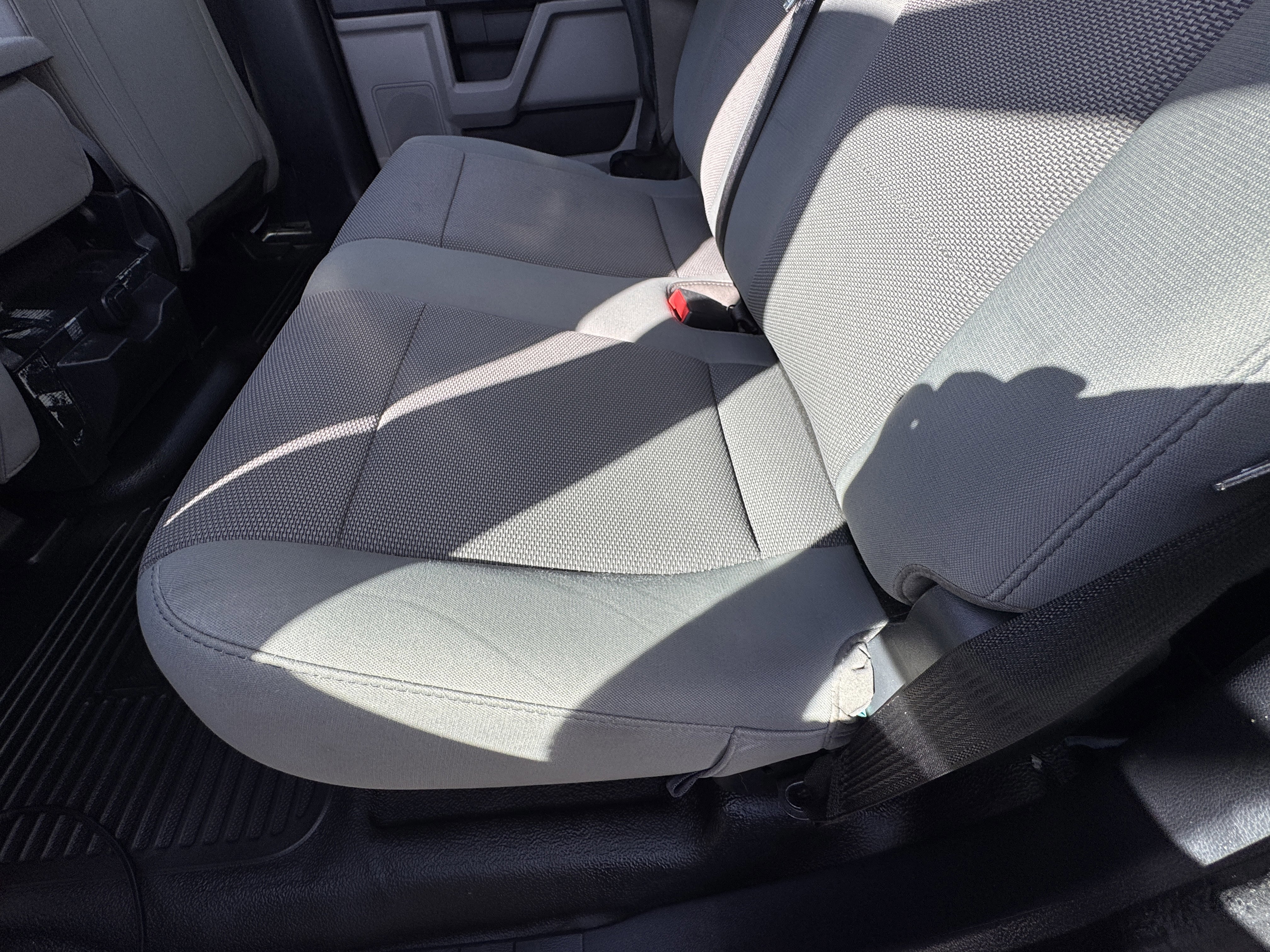 Certified 2022 Ford F550 4x4 Crew Cab Super Duty w/ Power Equipment Group image 20