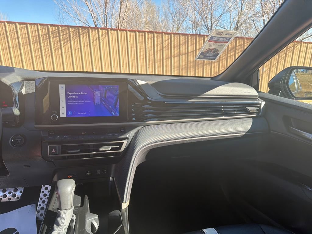 Used 2025 Toyota Camry SE FWD image 16