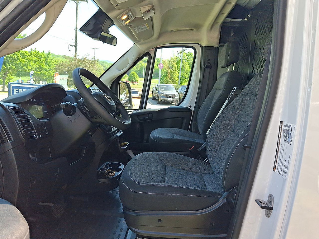Used 2025 RAM ProMaster 2500 w/ U-Haul Equipment Group FWD image 3