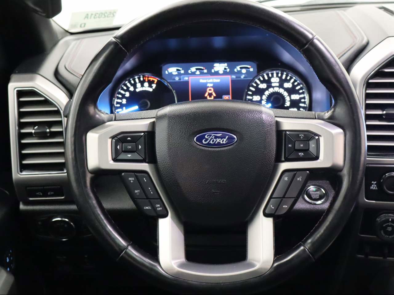 Certified 2018 Ford F150 Platinum w/ Equipment Group 701A Luxury image 14