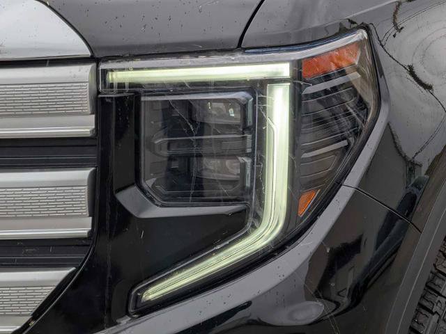 Used 2023 GMC Sierra 1500 SLE AWD/4WD image 10