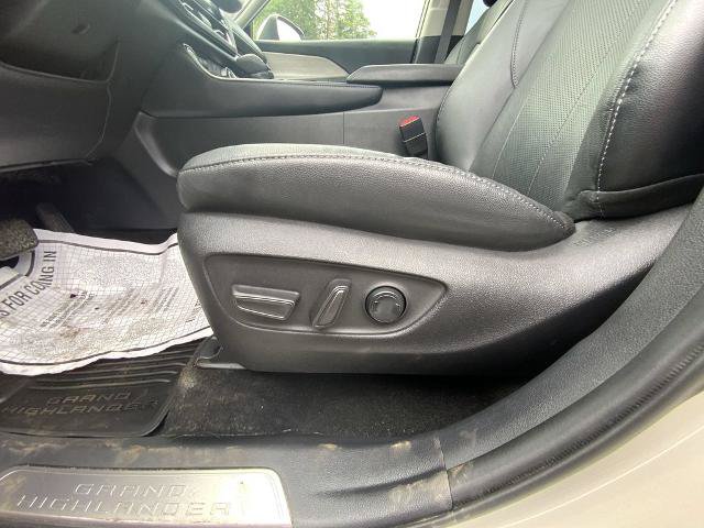 Used 2024 Toyota Grand Highlander AWD image 20