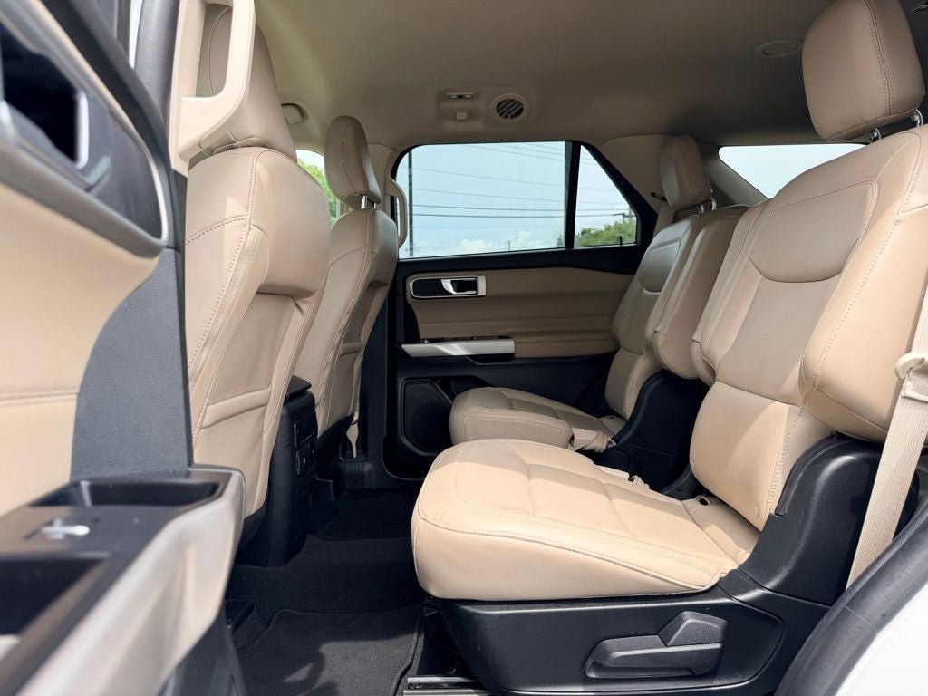 Certified 2023 Ford Explorer XLT w/ Equipment Group 202A RWD image 13