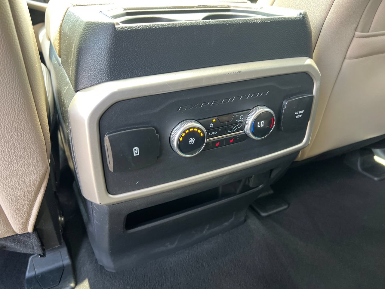 Certified 2024 Ford Expedition Limited RWD image 24