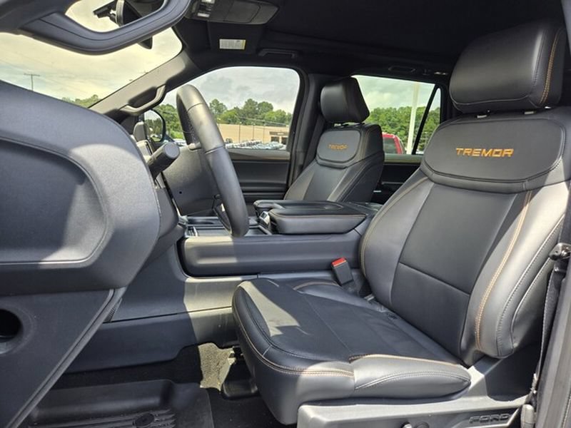 Certified 2025 Ford Expedition Tremor AWD/4WD image 9