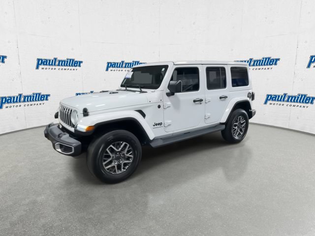 Used 2025 Jeep Wrangler Unlimited Sahara AWD/4WD image 5