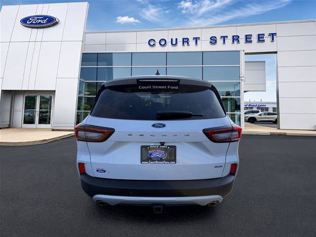 Certified 2025 Ford Escape SE w/ PHEV Premium Package FWD image 2