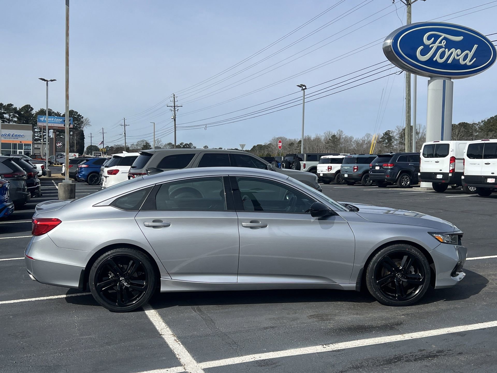 Used 2021 Honda Accord Sport image 2