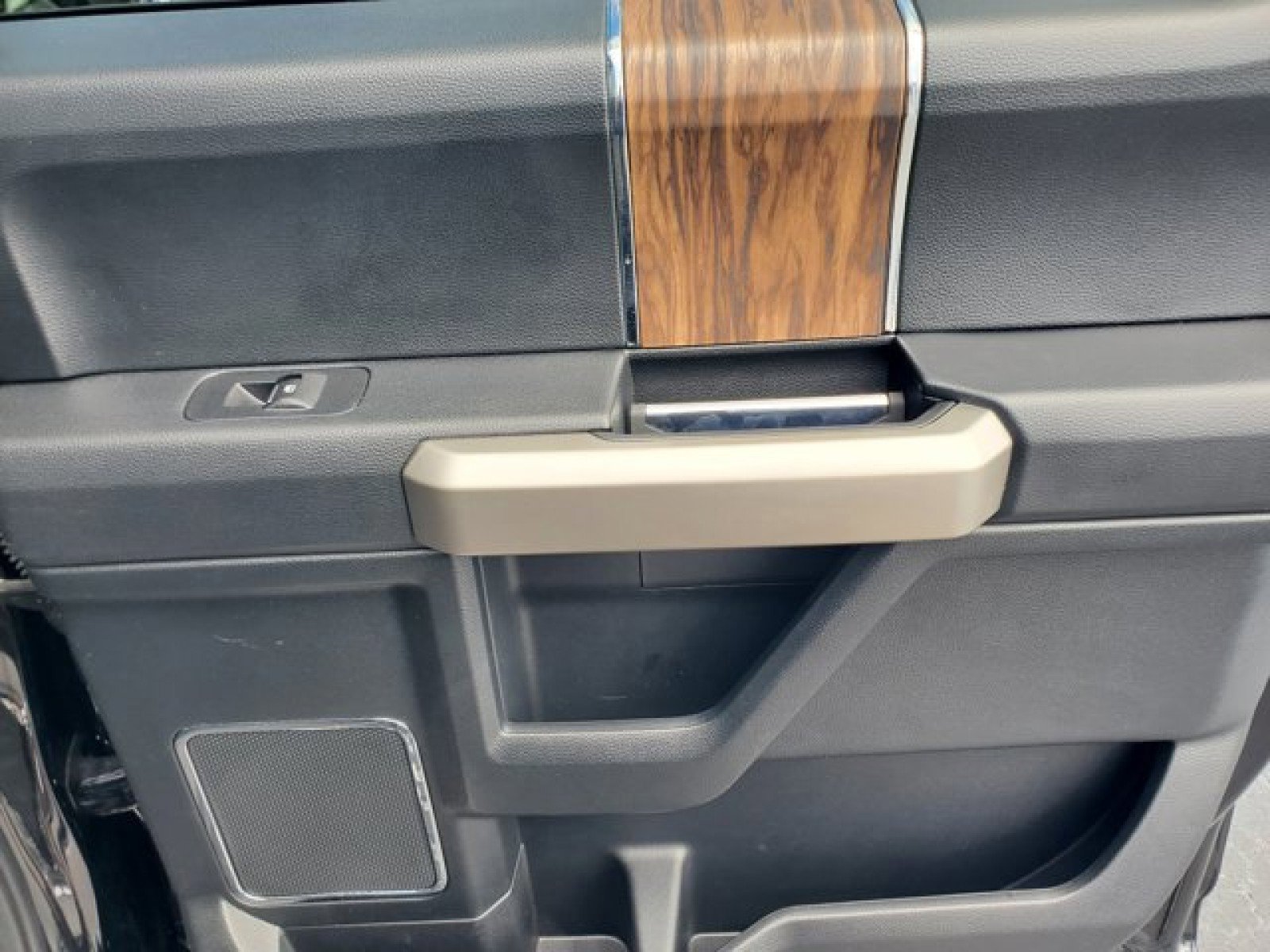 Certified 2020 Ford F150 Lariat image 33