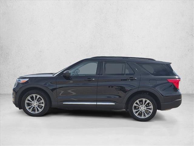 Certified 2022 Ford Explorer XLT w/ Equipment Group 202A AWD/4WD image 9
