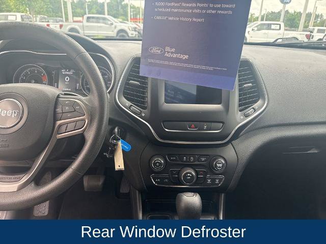 Used 2021 Jeep Cherokee Latitude FWD image 17