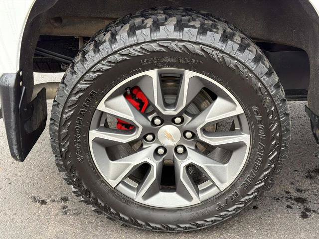 Used 2025 Chevrolet Silverado 1500 LT AWD/4WD image 9