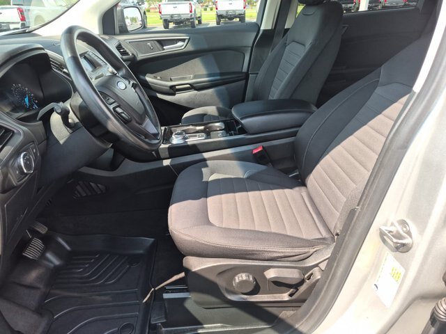 Certified 2019 Ford Edge SE FWD image 16