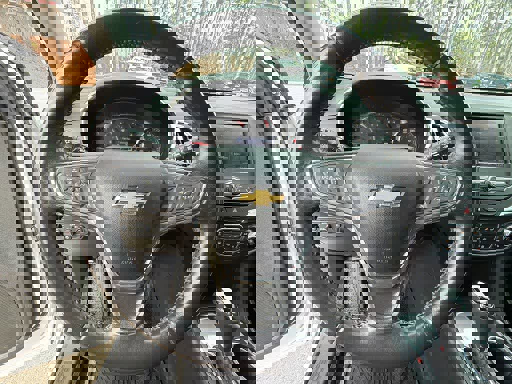 Used 2020 Chevrolet Equinox LT image 22