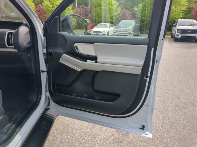 Certified 2025 Ford Expedition Active RWD image 36
