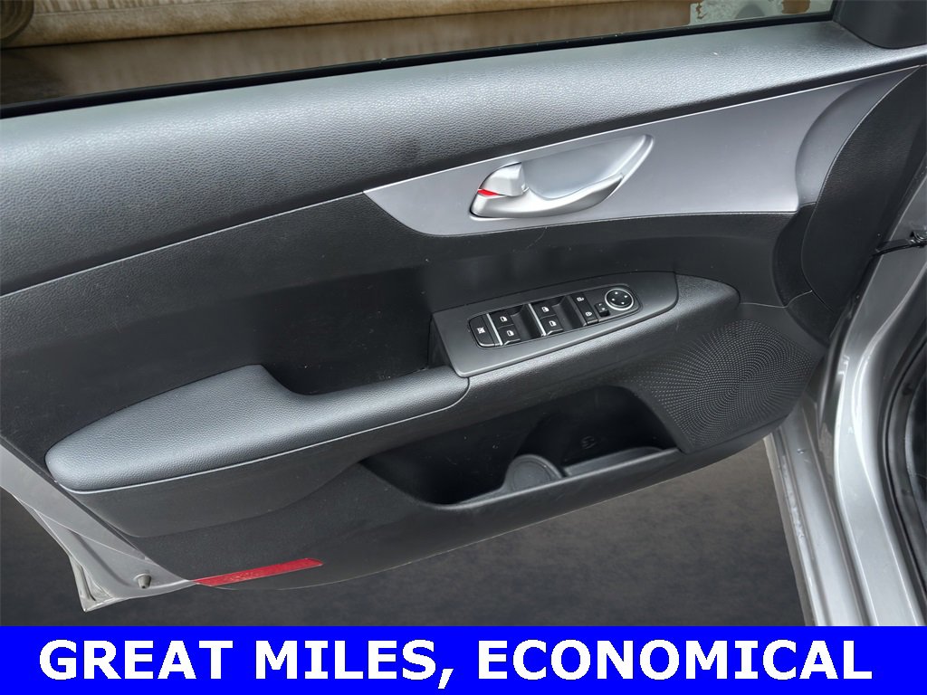 Used 2024 Kia Forte LXS image 15