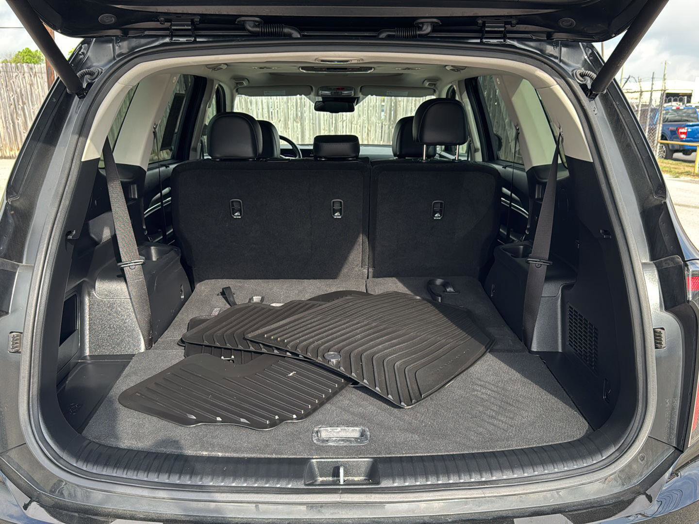 Used 2025 Kia Telluride EX image 30