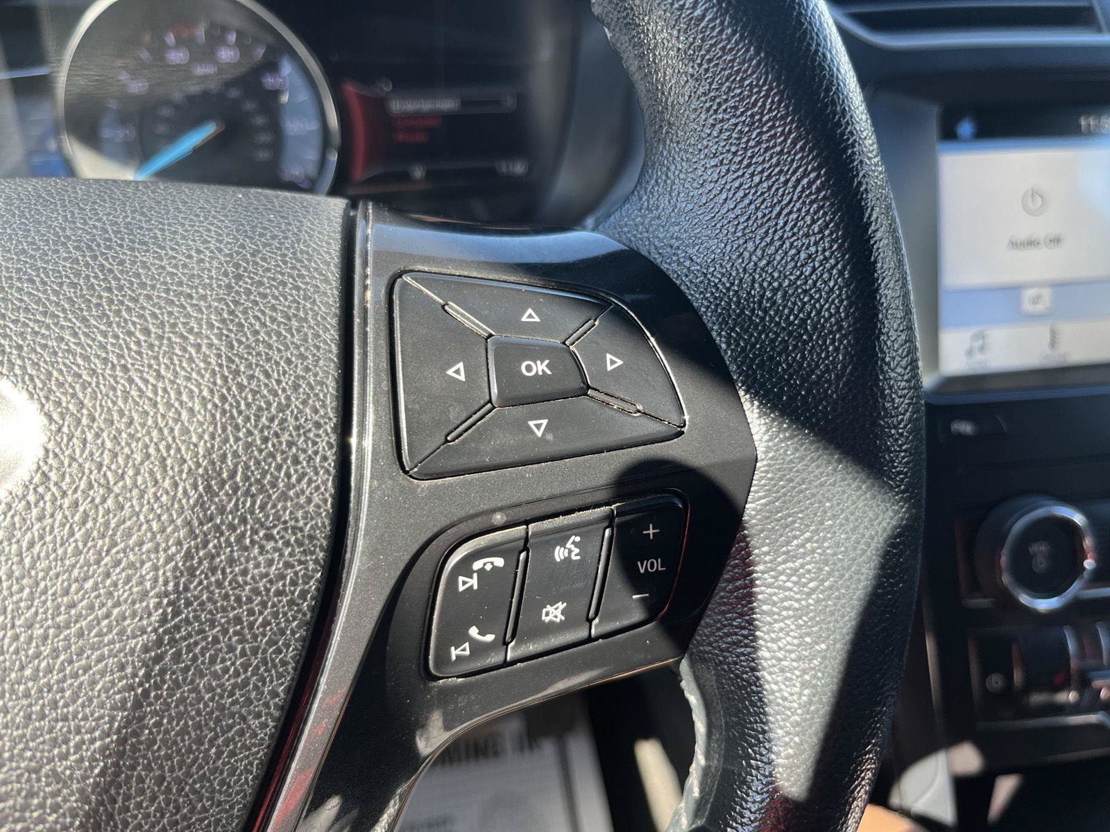 Certified 2018 Ford Explorer XLT w/ Equipment Group 201A FWD image 19
