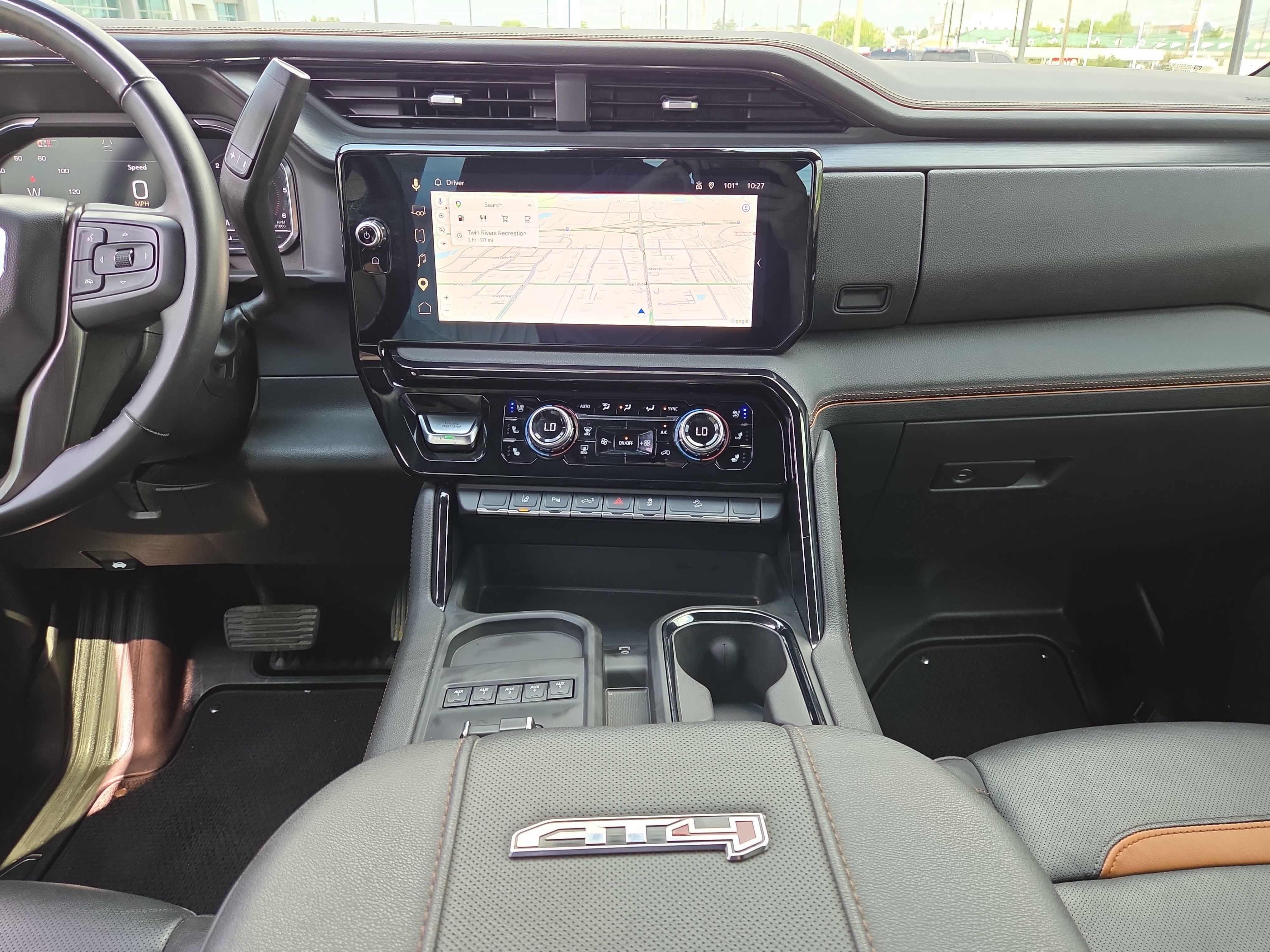 Used 2025 GMC Sierra 2500 AT4 w/ Technology Package AWD/4WD image 23