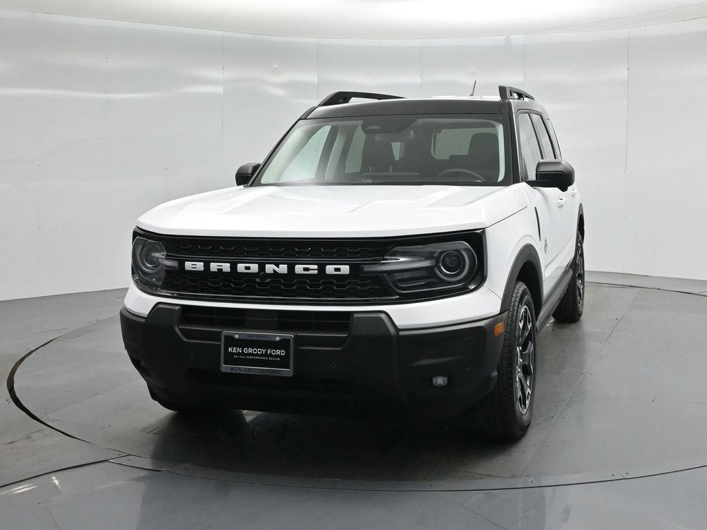 Certified 2025 Ford Bronco Sport Outer Banks w/ Outer Banks Tech Package+ AWD/4WD image 57