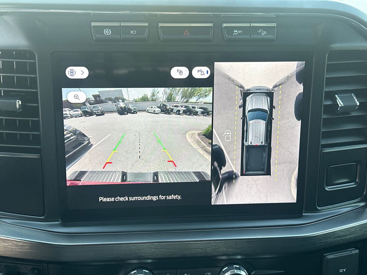 Certified 2024 Ford F350 Lariat w/ FX4 Off-Road Package image 31