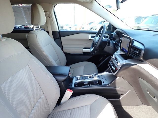 Certified 2023 Ford Explorer XLT image 11