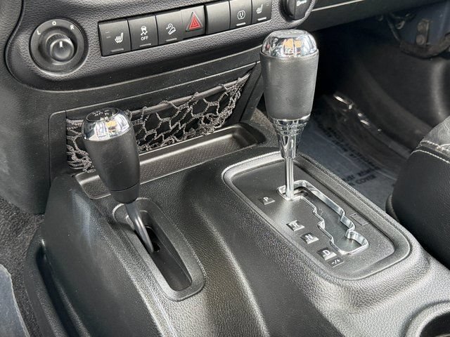 Used 2017 Jeep Wrangler Unlimited Sahara AWD/4WD image 31