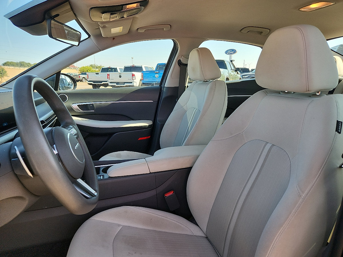 Used 2025 Hyundai Sonata SEL FWD image 8