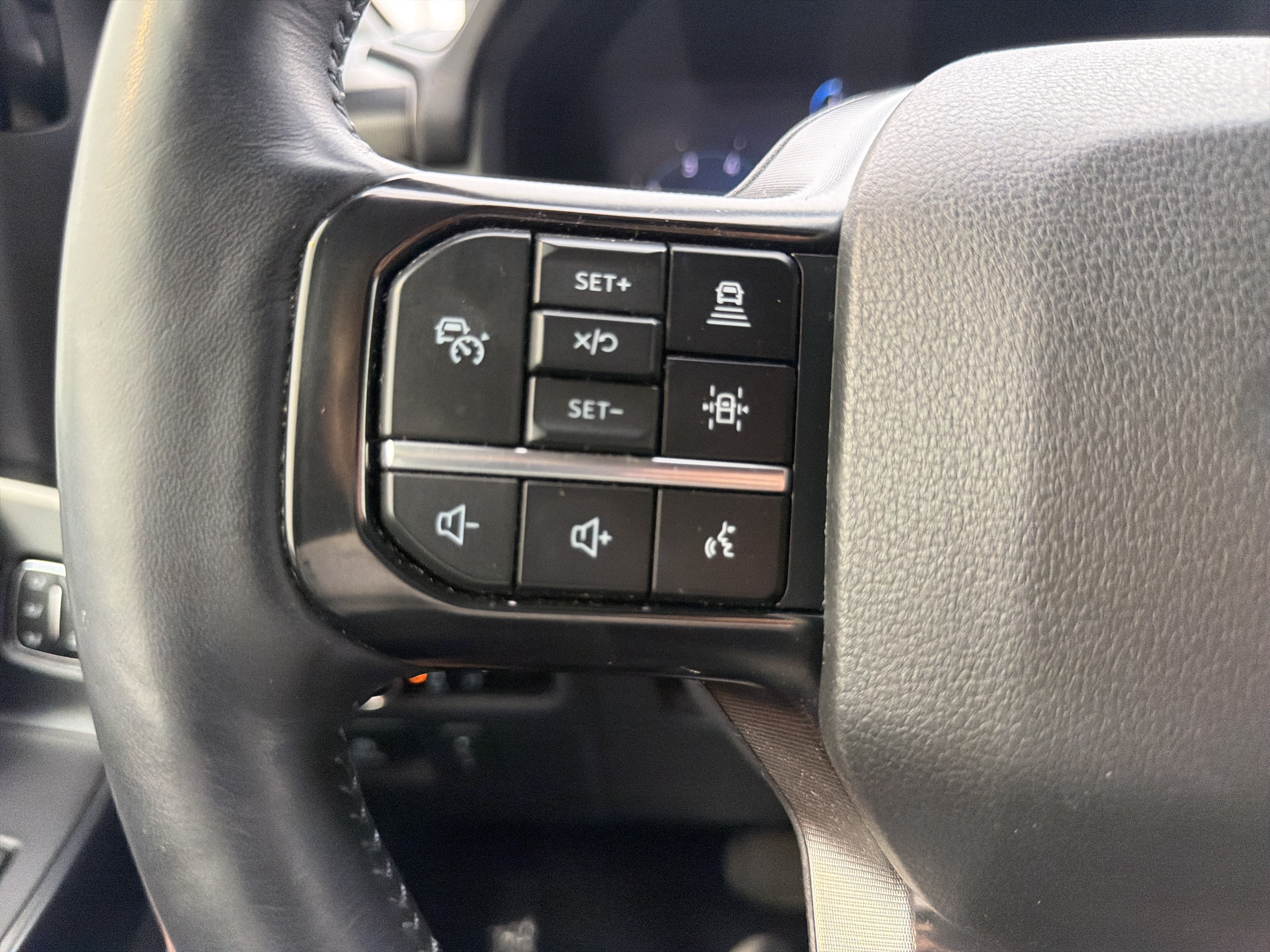 Certified 2024 Ford F150 Platinum w/ FX4 Off-Road Package AWD/4WD image 18