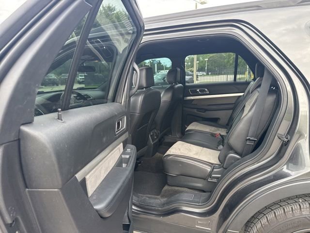 Certified 2017 Ford Explorer XLT w/ Equipment Group 202A FWD image 14