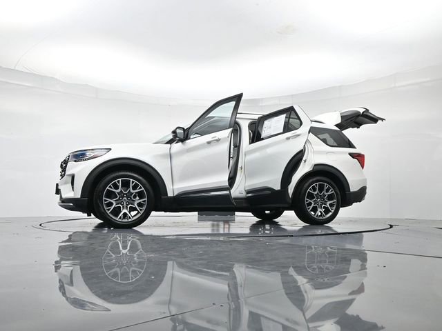 Certified 2025 Ford Explorer Platinum w/ Ultimate Package image 50